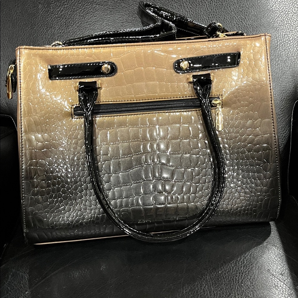 Elegant Gradient Crocodile Pattern Handbag - image 2